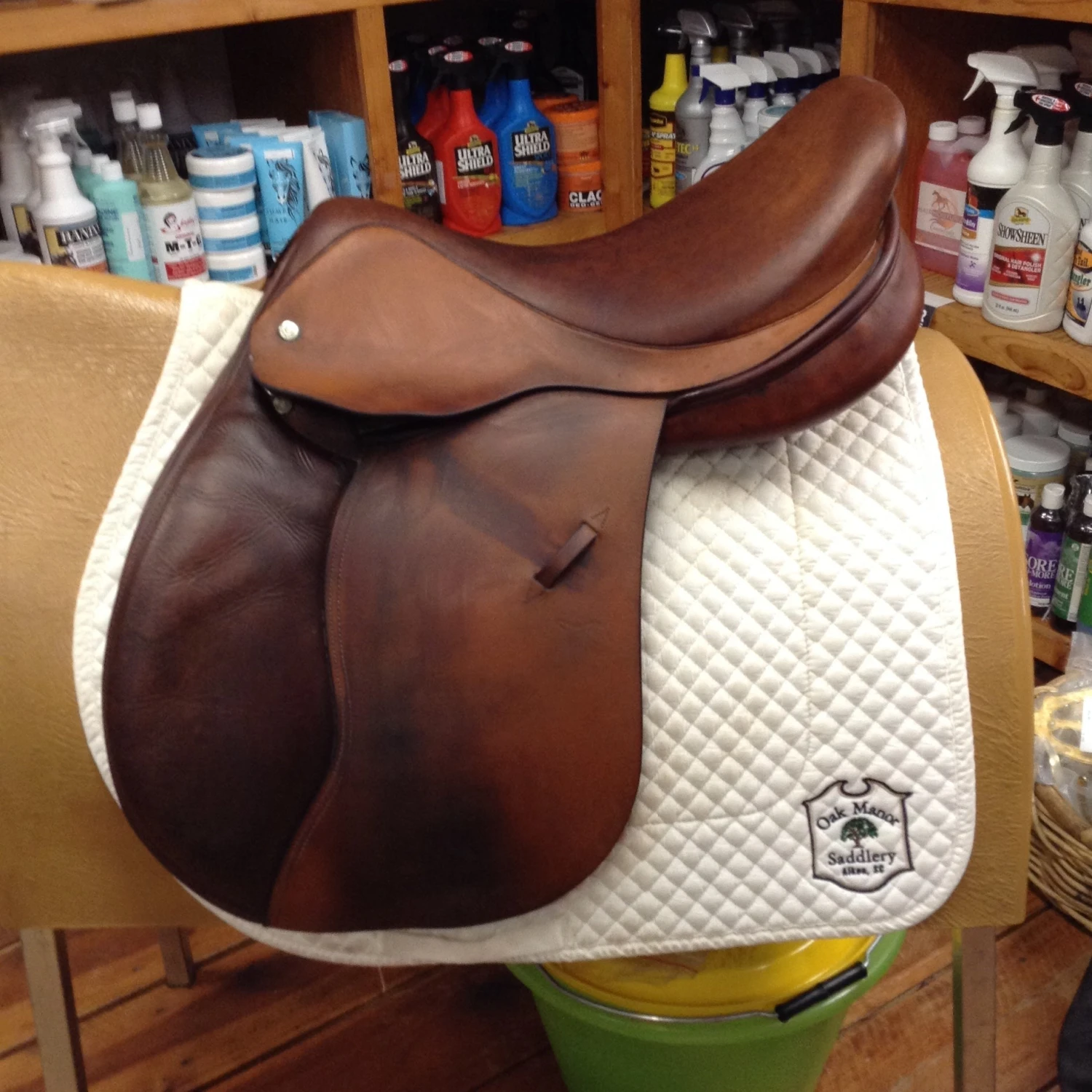 Stackhouse Close Contact Jump Saddle - 17" 2 Stackhouse Close Contact Jump Saddle - 17"
