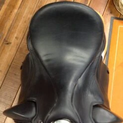 Tota Freedom Pro Dressage Saddle -18" -Riding Apparel Store IMG 4240