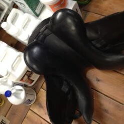 Tota Freedom Pro Dressage Saddle -18" -Riding Apparel Store IMG 4243