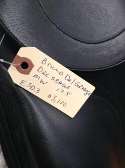 Bruno Delgrange Dressage Saddle - 18" -Riding Apparel Store IMG 4343