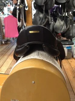 CWD SEO5 2017 Dressage Saddle - 18" -Riding Apparel Store IMG 4433