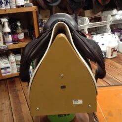 Devoucoux Chiberta Monoflap Jump Saddle- 17.5" -Riding Apparel Store IMG 4526