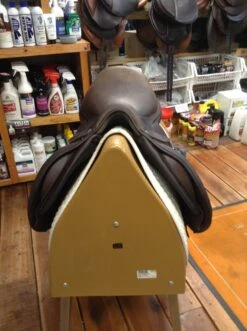 SOLD - Voltaire Palm Beach Jump Saddle 2017 - 17" 14 SOLD - Voltaire Palm Beach Jump Saddle 2017 - 17" -Riding Apparel Store IMG 4629