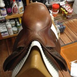 SOLD - 2002 Antares Jump Saddle 17" -Riding Apparel Store IMG 4672