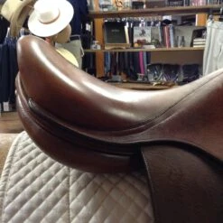 SOLD - 2002 Antares Jump Saddle 17" -Riding Apparel Store IMG 4676