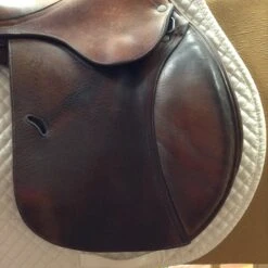 SOLD - 2002 Antares Jump Saddle 17" -Riding Apparel Store IMG 4677