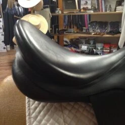 Prestige Dressage Saddle - 18" -Riding Apparel Store IMG 4792
