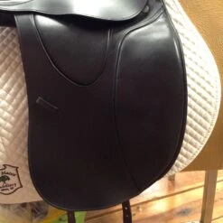 M Toulouse Diana Dressage - 17" -Riding Apparel Store IMG 4845