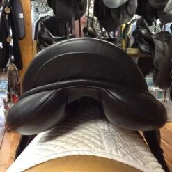 M Toulouse Diana Dressage - 17" -Riding Apparel Store IMG 4848