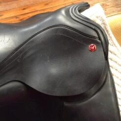 Albion SLK Dressage Saddle - 17.5" 29 Albion SLK Dressage Saddle - 17.5" -Riding Apparel Store IMG 4896