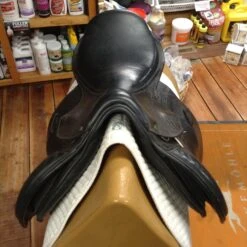 County Solution Jump Saddle - 17.5" -Riding Apparel Store IMG 4943