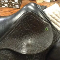 County Solution Jump Saddle - 17.5" -Riding Apparel Store IMG 4946