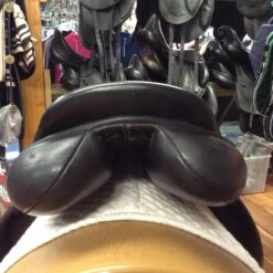 County Solution Jump Saddle - 17.5" -Riding Apparel Store IMG 4951