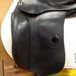 2020 Stubben 1894 Dressage Saddle - 17.5" -Riding Apparel Store IMG 4973