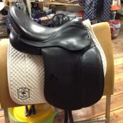2020 Stubben 1894 Dressage Saddle - 17.5" -Riding Apparel Store IMG 4977