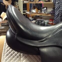 2020 Stubben 1894 Dressage Saddle - 17.5" -Riding Apparel Store IMG 4979