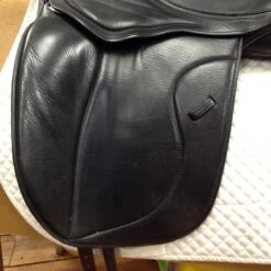 George Gullikson Dressage Saddle - 17.5" -Riding Apparel Store IMG 4991