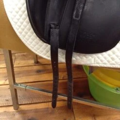 George Gullikson Dressage Saddle - 17.5" -Riding Apparel Store IMG 4992