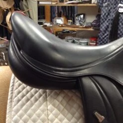 Equipe EK-GO Jump Saddle - 17.5" 27 Equipe EK-GO Jump Saddle - 17.5" -Riding Apparel Store IMG 5063