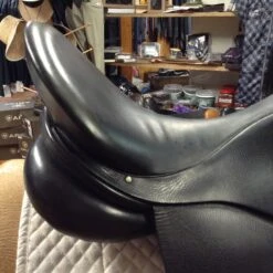 Albion Platinum Ultima Dressage Saddle - 17.5" -Riding Apparel Store IMG 5081