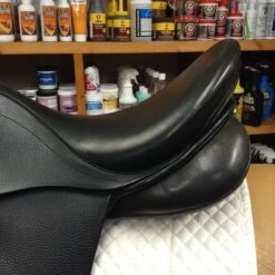 Stubben D Euphoria Dressage Saddle - 17" 19 Stubben D Euphoria Dressage Saddle - 17" -Riding Apparel Store IMG 5089
