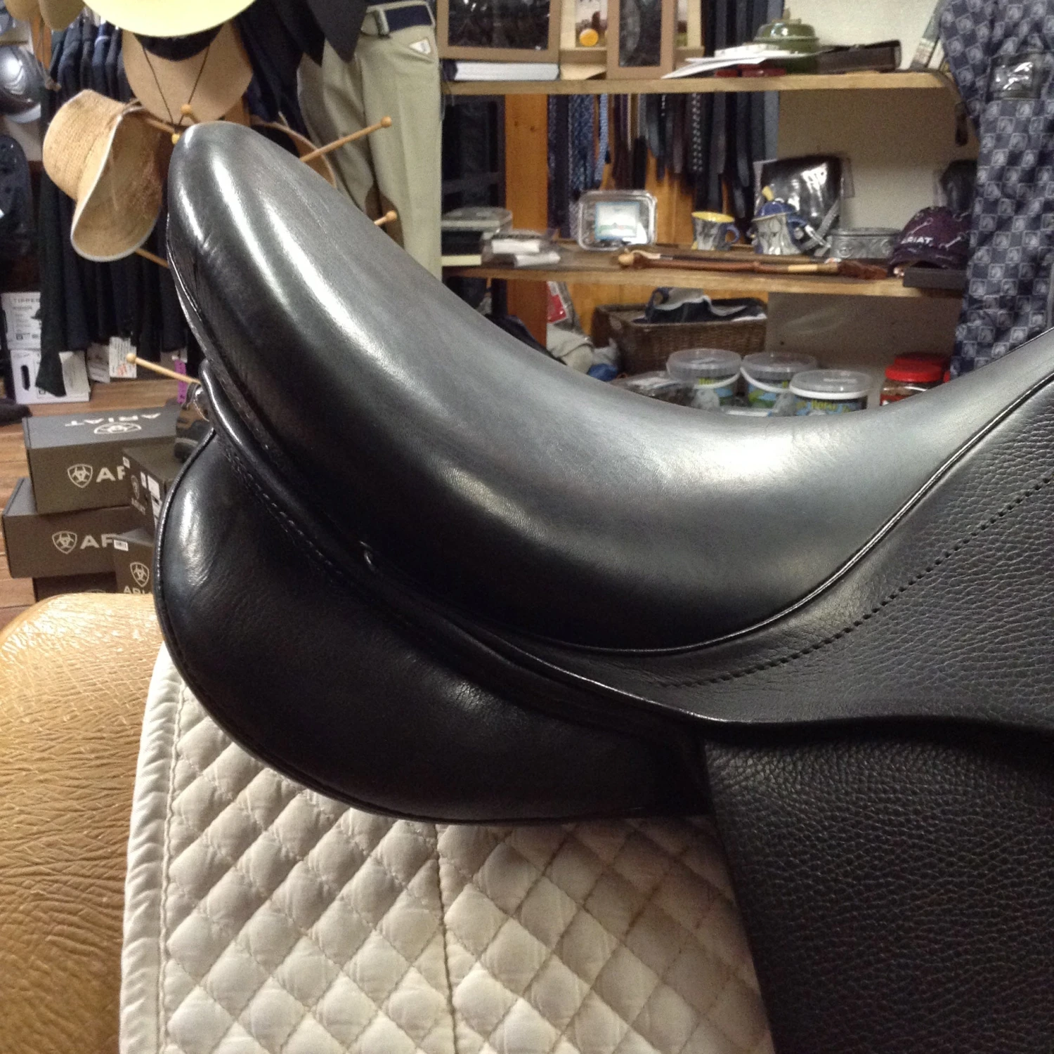 Stubben D Euphoria Dressage Saddle - 17" 12 Stubben D Euphoria Dressage Saddle - 17" - Image 10