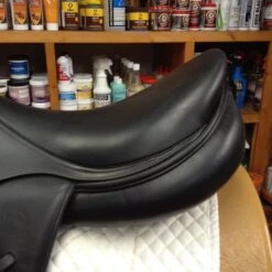 2012 Devoucoux Chiberta Monoflap - 18" 19 2012 Devoucoux Chiberta Monoflap - 18" -Riding Apparel Store IMG 5122