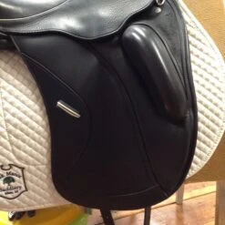 SOLD - Custom Saddlery Wolfgang Solo Dressage Saddle - 18" 28 SOLD - Custom Saddlery Wolfgang Solo Dressage Saddle - 18" -Riding Apparel Store IMG 5146
