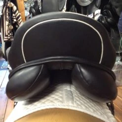 SOLD - Custom Saddlery Wolfgang Solo Dressage Saddle - 18" 30 SOLD - Custom Saddlery Wolfgang Solo Dressage Saddle - 18" -Riding Apparel Store IMG 5148