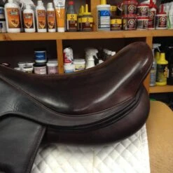 SOLD M Toulouse Premia Jump Saddle - 18" 19 SOLD M Toulouse Premia Jump Saddle - 18" -Riding Apparel Store IMG 5155
