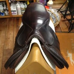 SOLD M Toulouse Premia Jump Saddle - 18" 23 SOLD M Toulouse Premia Jump Saddle - 18" -Riding Apparel Store IMG 5159