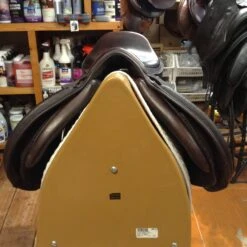 SOLD M Toulouse Premia Jump Saddle - 18" 24 SOLD M Toulouse Premia Jump Saddle - 18" -Riding Apparel Store IMG 5160