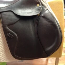 SOLD M Toulouse Premia Jump Saddle - 18" 28 SOLD M Toulouse Premia Jump Saddle - 18" -Riding Apparel Store IMG 5164