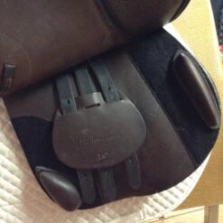 SOLD M Toulouse Premia Jump Saddle - 18" 29 SOLD M Toulouse Premia Jump Saddle - 18" -Riding Apparel Store IMG 5165