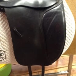 Cliff Barnsby Dressage Saddle Anky Bonfire - 17.5" 28 Cliff Barnsby Dressage Saddle Anky Bonfire - 17.5" -Riding Apparel Store IMG 5180
