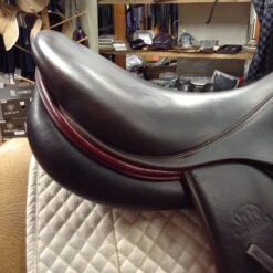 2013 Devoucoux Chiberta Monoflap Jump Saddle- 17.5" 26 2013 Devoucoux Chiberta Monoflap Jump Saddle- 17.5" -Riding Apparel Store IMG 5194