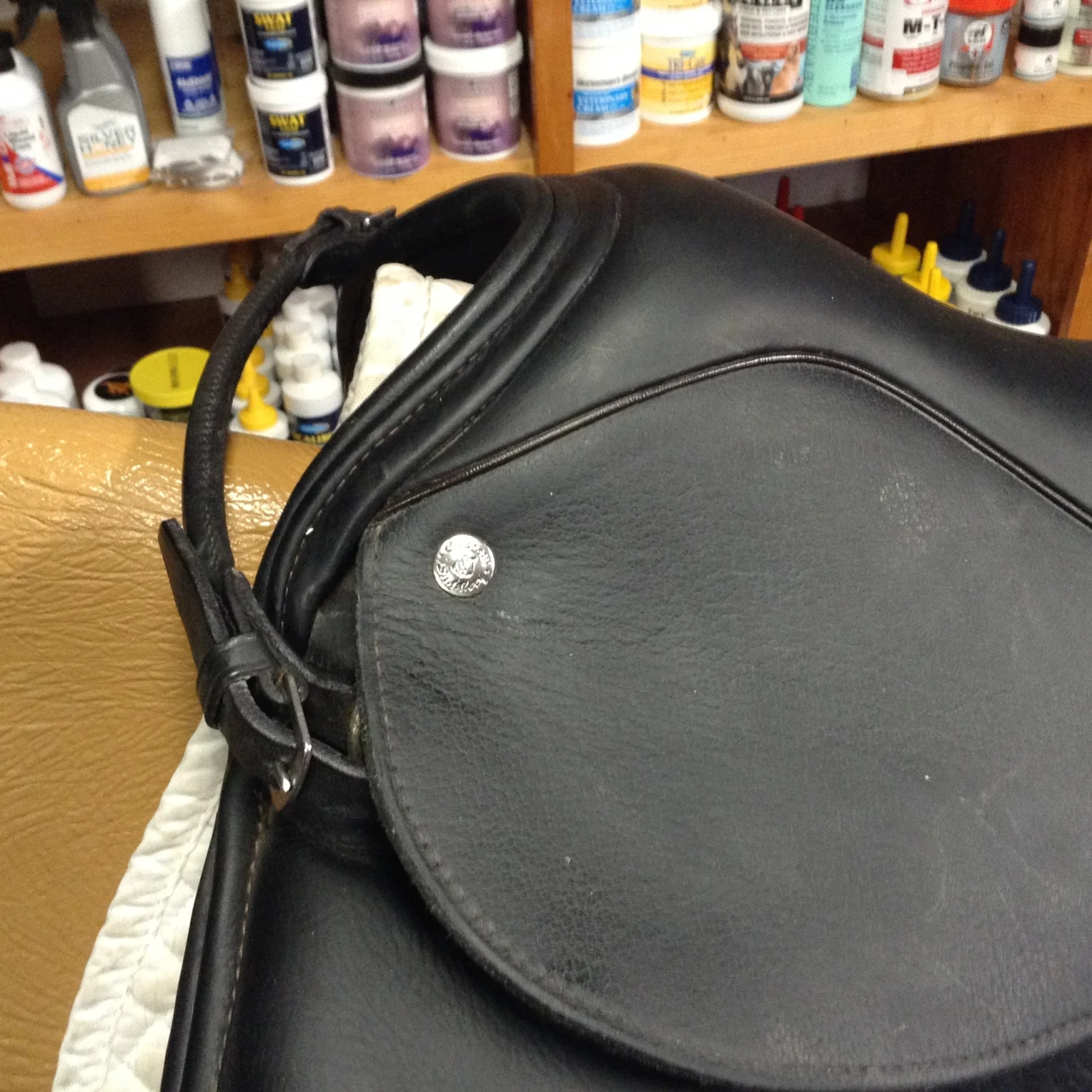 Custom Saddlery Revolution Dressage Saddle - 17" 4 Custom Saddlery Revolution Dressage Saddle - 17" - Image 2