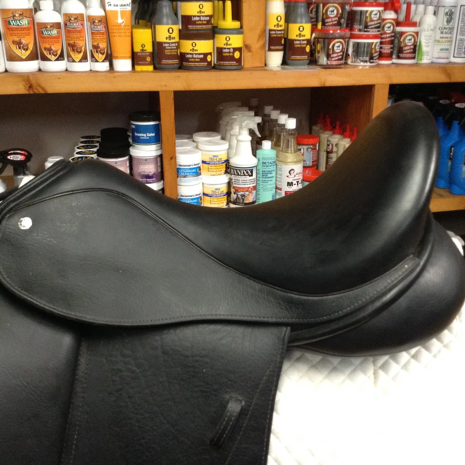 Custom Saddlery Revolution Dressage Saddle - 17" 5 Custom Saddlery Revolution Dressage Saddle - 17" - Image 3