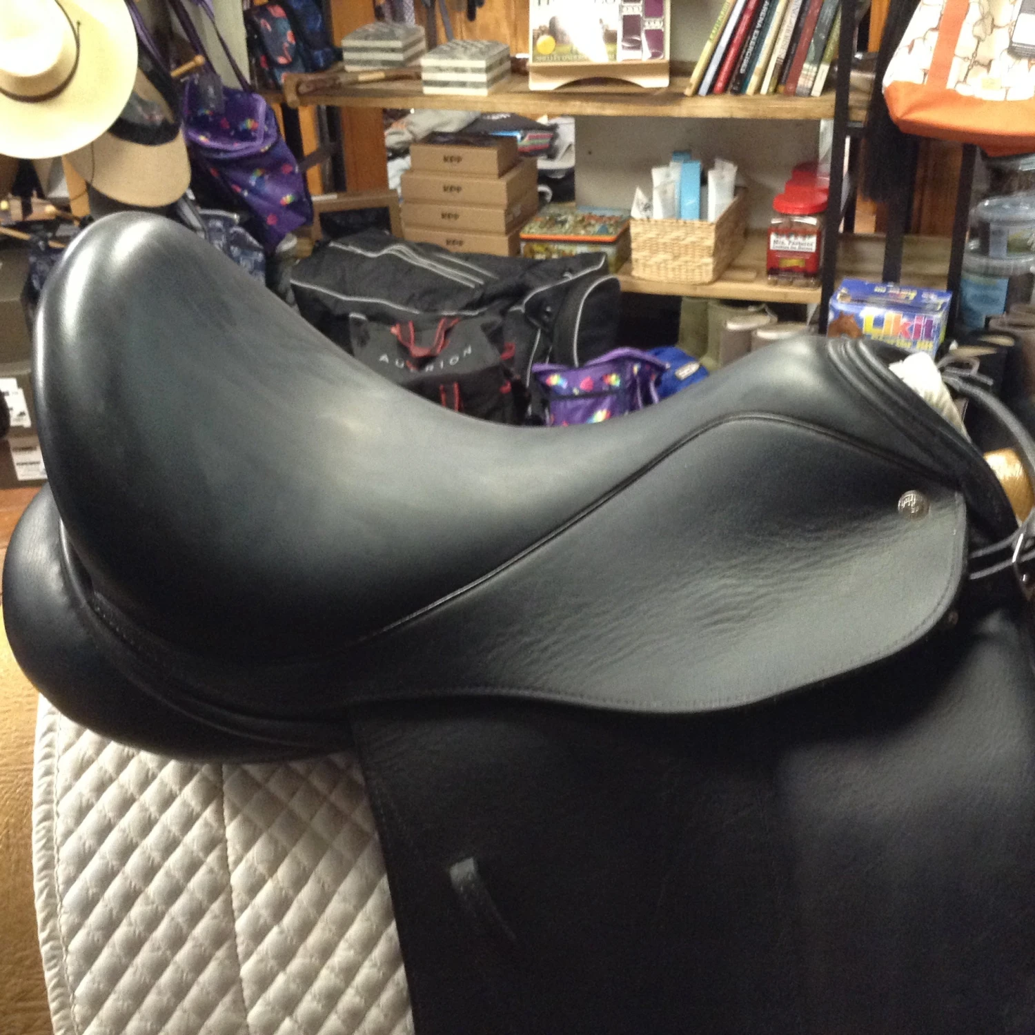 Custom Saddlery Revolution Dressage Saddle - 17" 12 Custom Saddlery Revolution Dressage Saddle - 17" - Image 10
