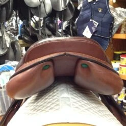 Equipe Expression Jump Saddle - 17.5" -Riding Apparel Store image 7359ca5d 0179 4376 9632 07fe60670d2c